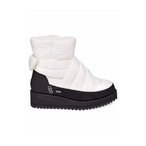 Ugg Montara puffer Snow Boots